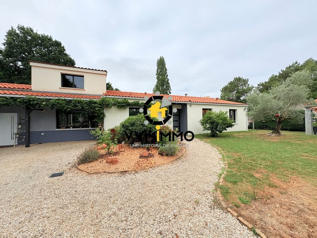 Maison à vendre, 157m², La Chevrolière