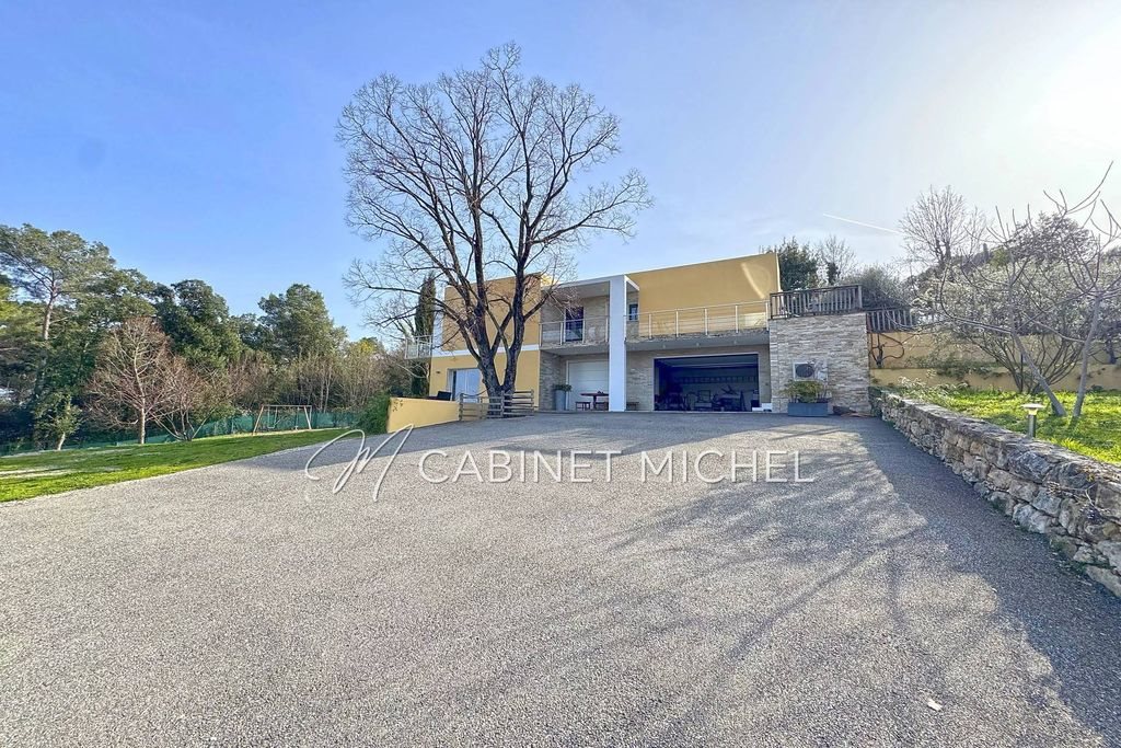 Maison à vendre, 217m², Le Rouret