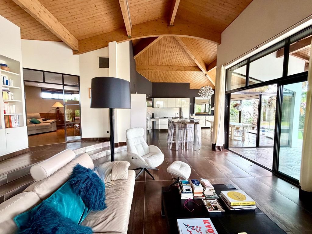 Maison à vendre, 206m², Pollestres
