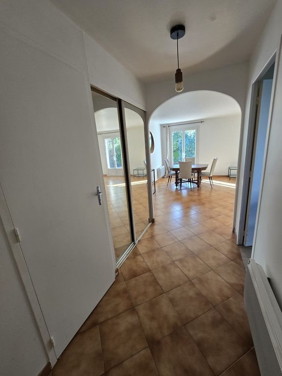Maison à louer, 98m², Éguilles
