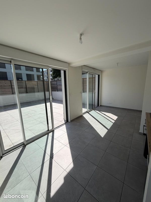 Appartement à louer, 42m², L'Etrat