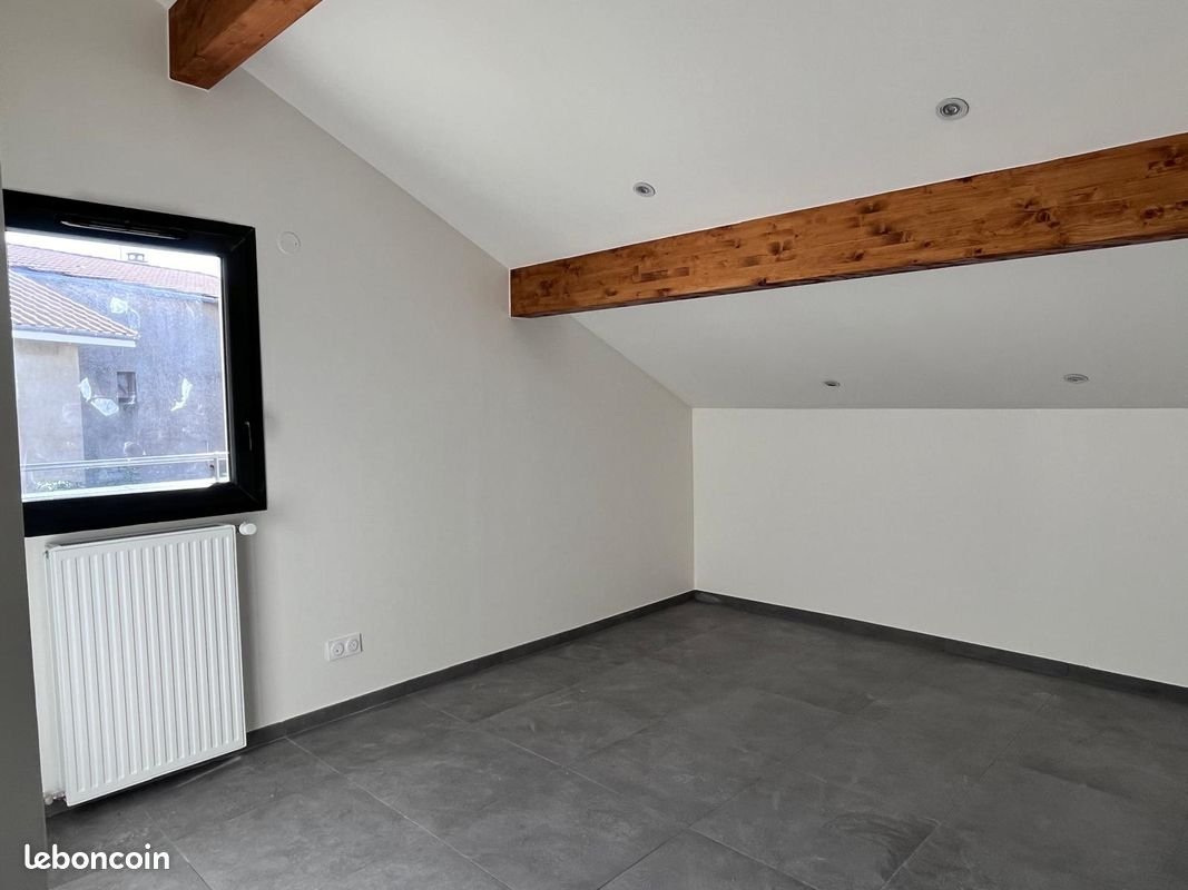 Appartement à louer, 68m², Saint-Maurice-en-Gourgois