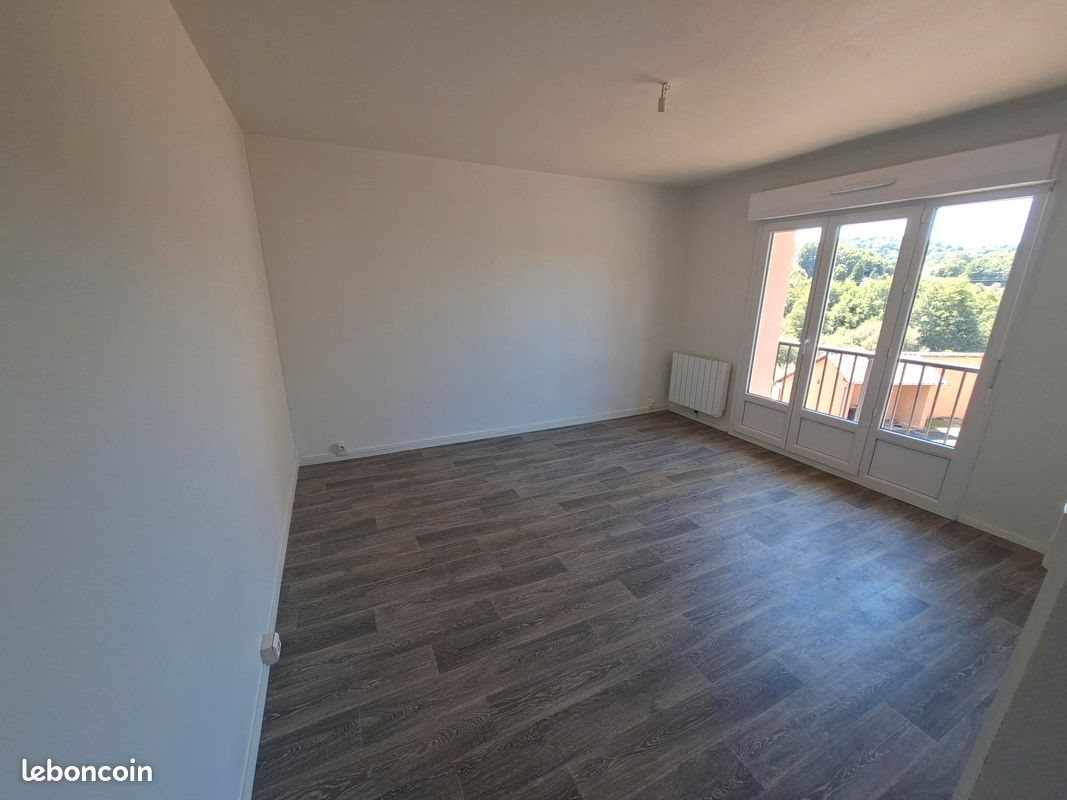 Appartement à louer, 32m², Châteauneuf-la-Forêt
