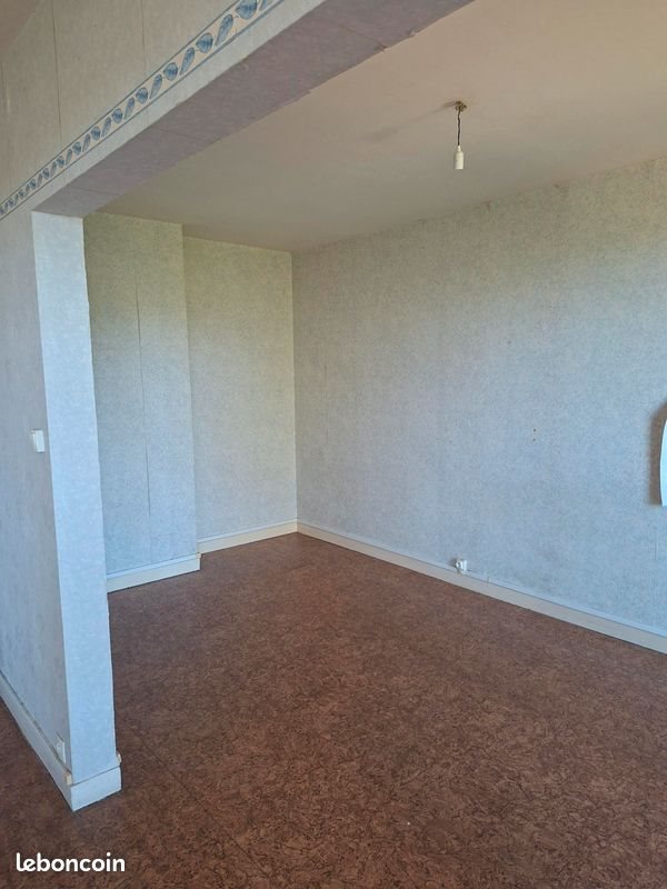Appartement à louer, 84m², Pierre-Buffière