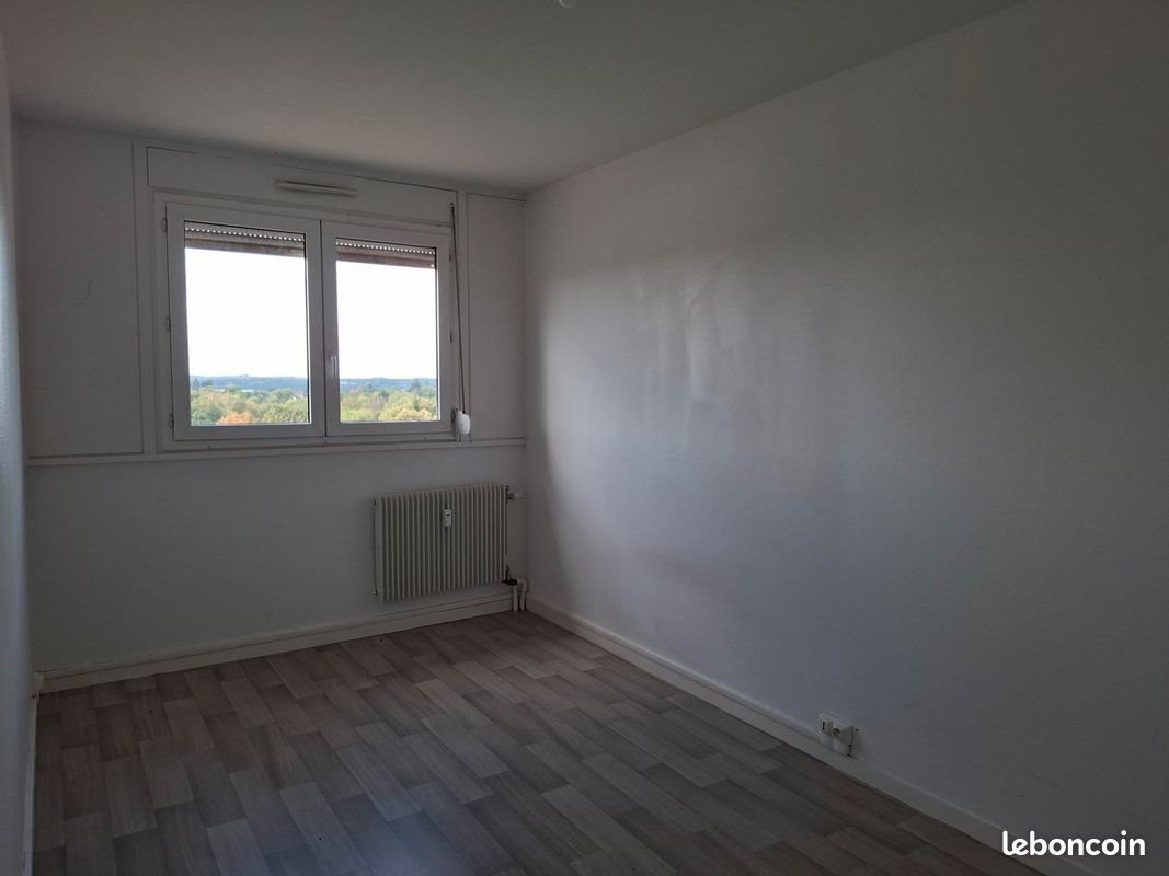 Appartement à louer, 84m², Saint-Yrieix-la-Perche