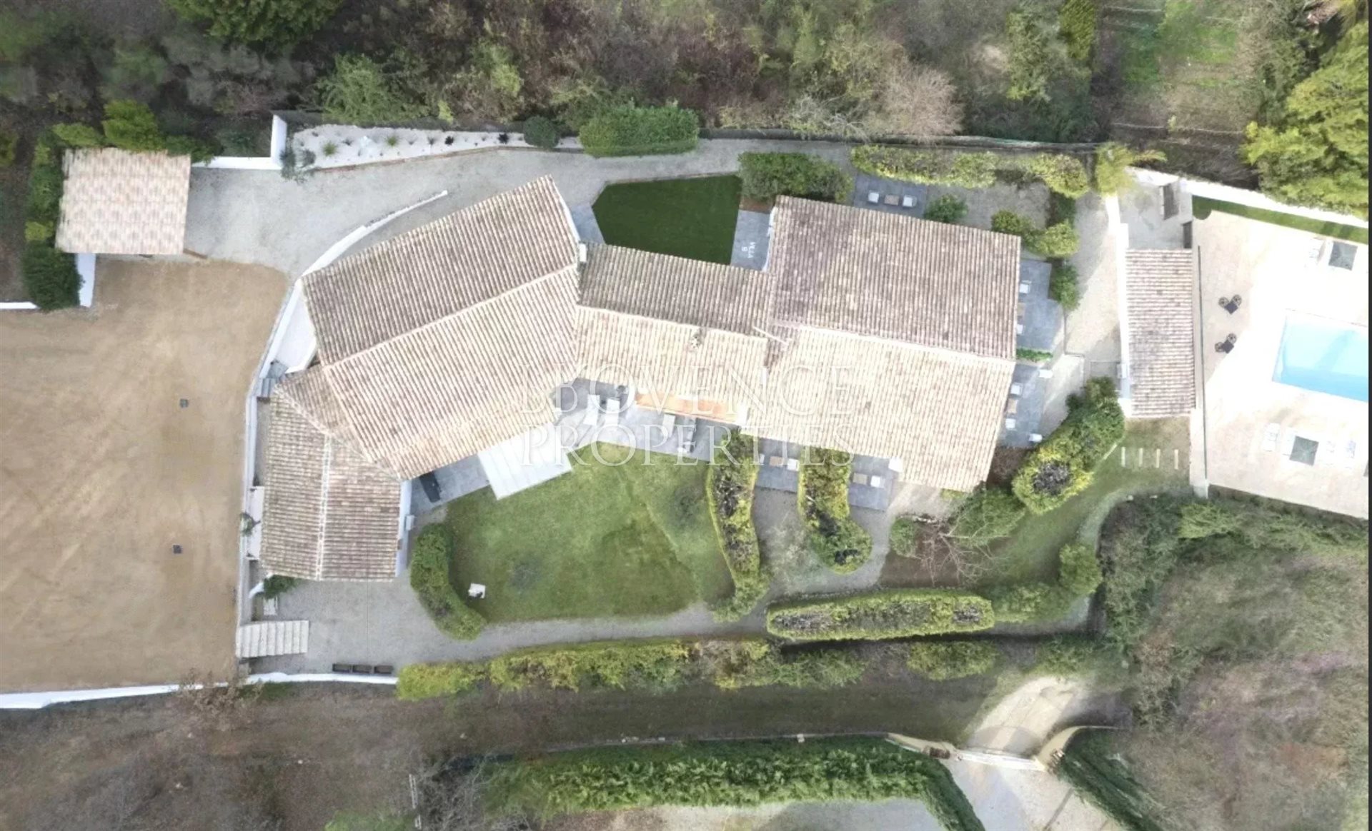Maison à vendre, 473m², Salernes