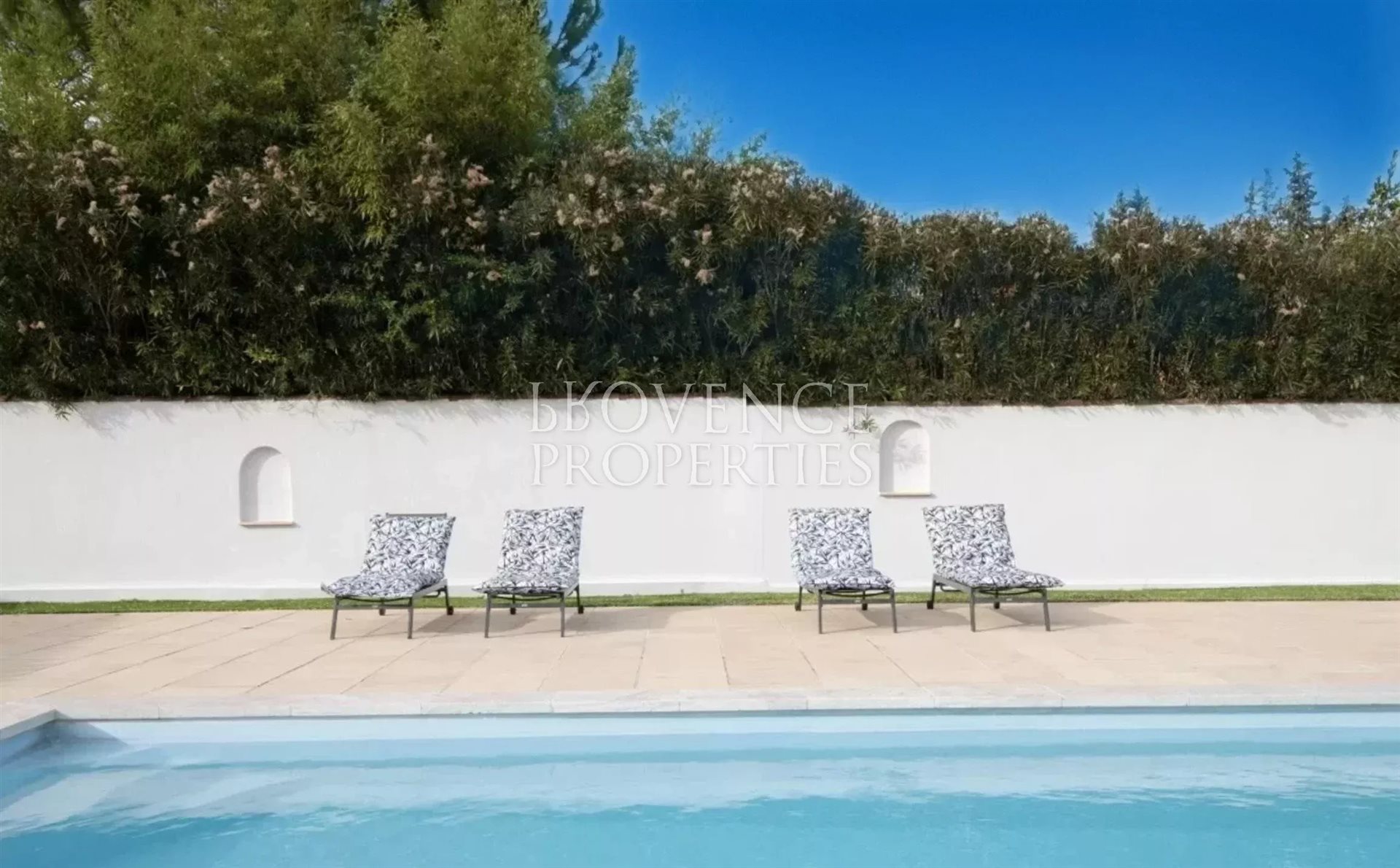 Maison à vendre, 473m², Salernes