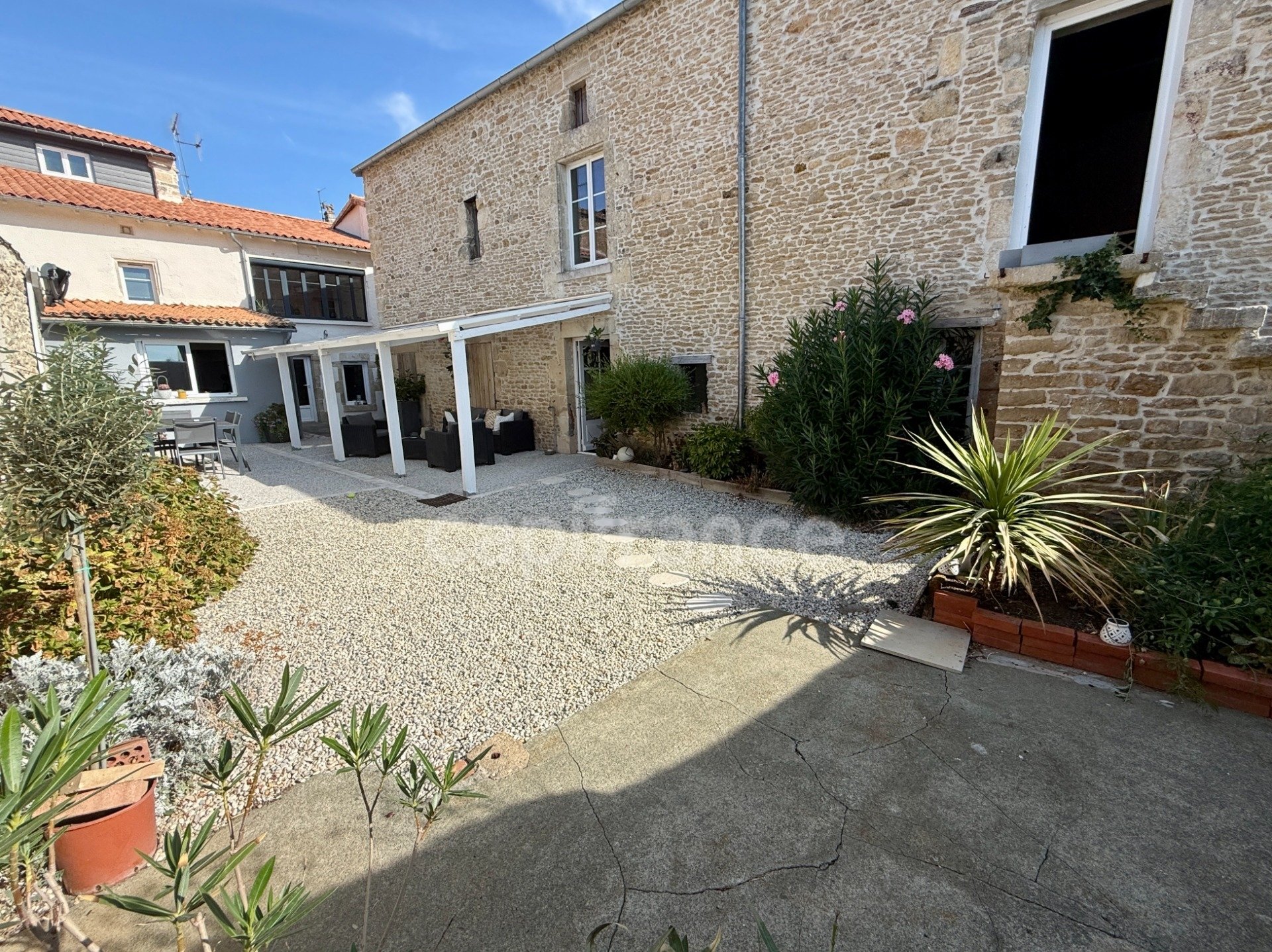 Maison à vendre, 175m², Champdeniers-Saint-Denis