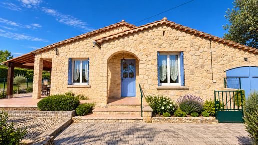Maison 5 pièces 96 m² · à Roaix · 96 m² · 349 000 €