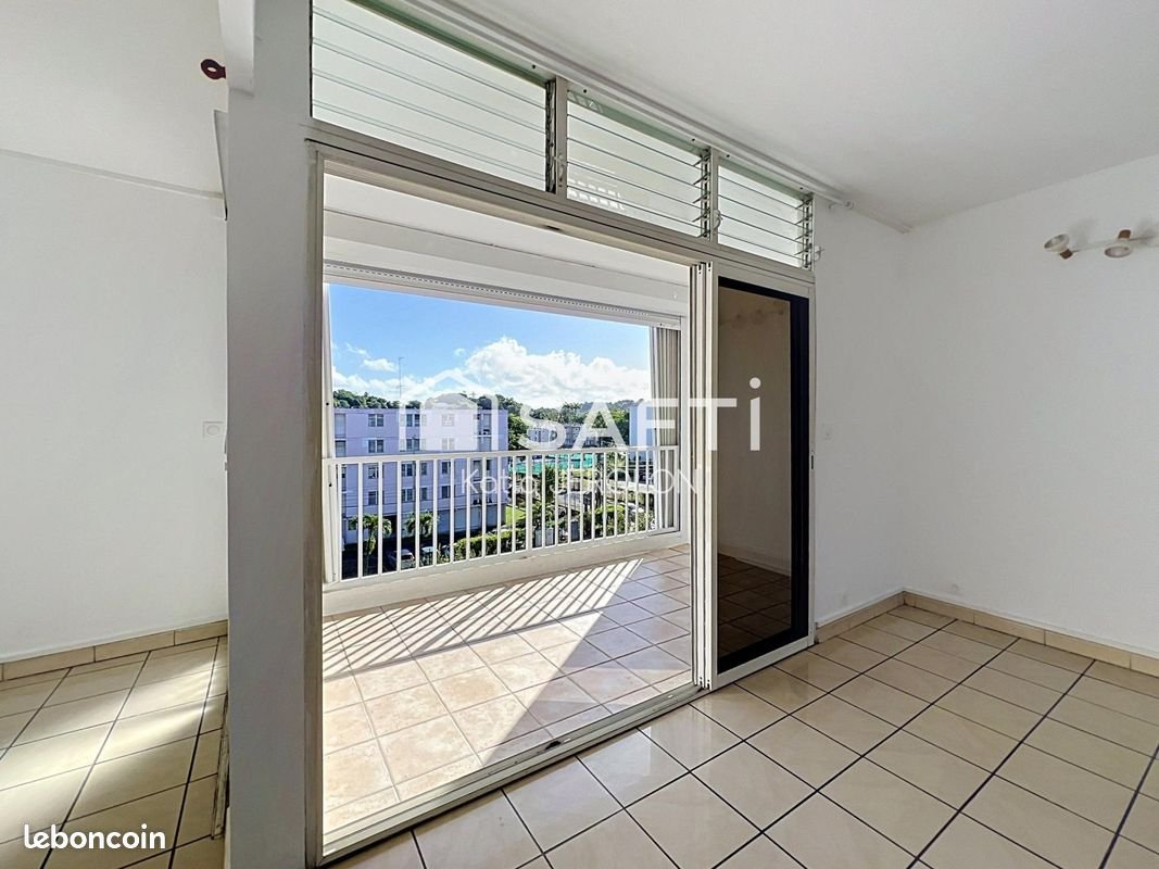 Appartement à louer, 77m², Les Abymes
