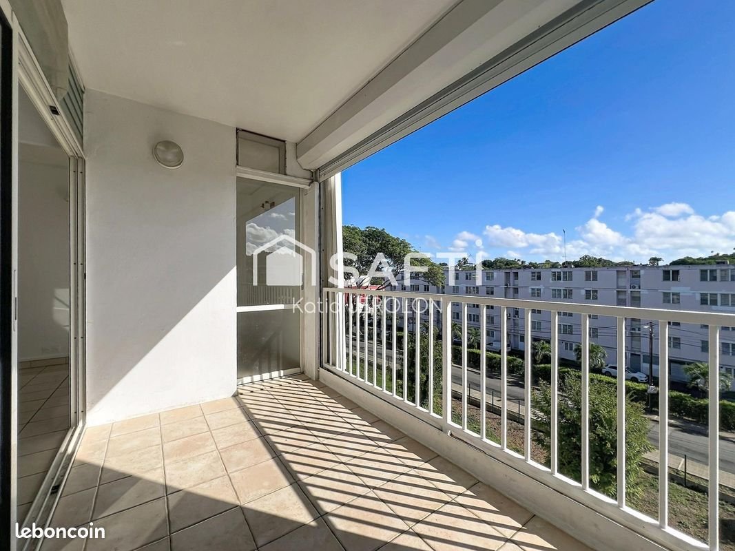 Appartement à louer, 77m², Les Abymes