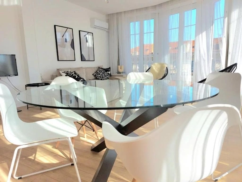 Appartement à louer, 86m², Nice