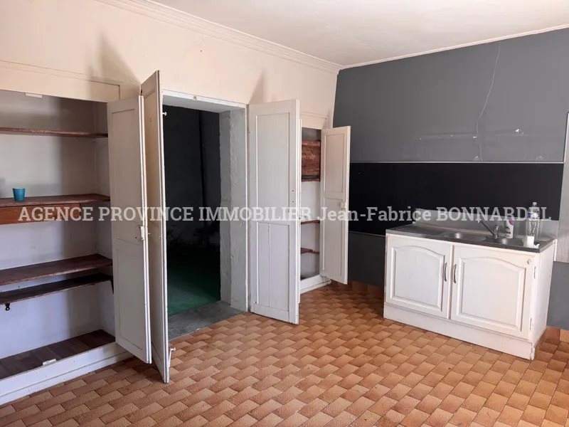 Maison à vendre, 370m², Montségur-sur-Lauzon