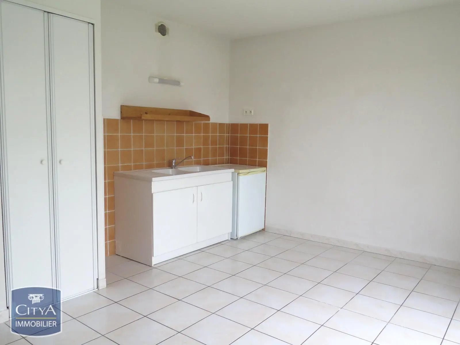 Appartement à louer, 22m², Nîmes
