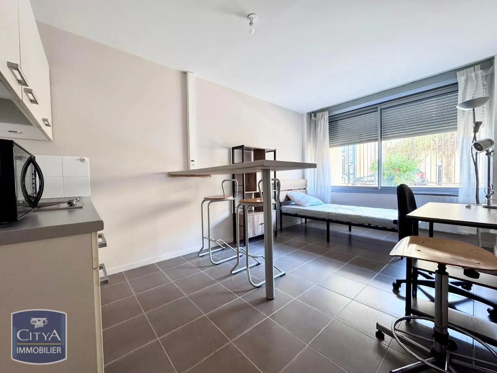 Appartement à louer, 19m², Nîmes