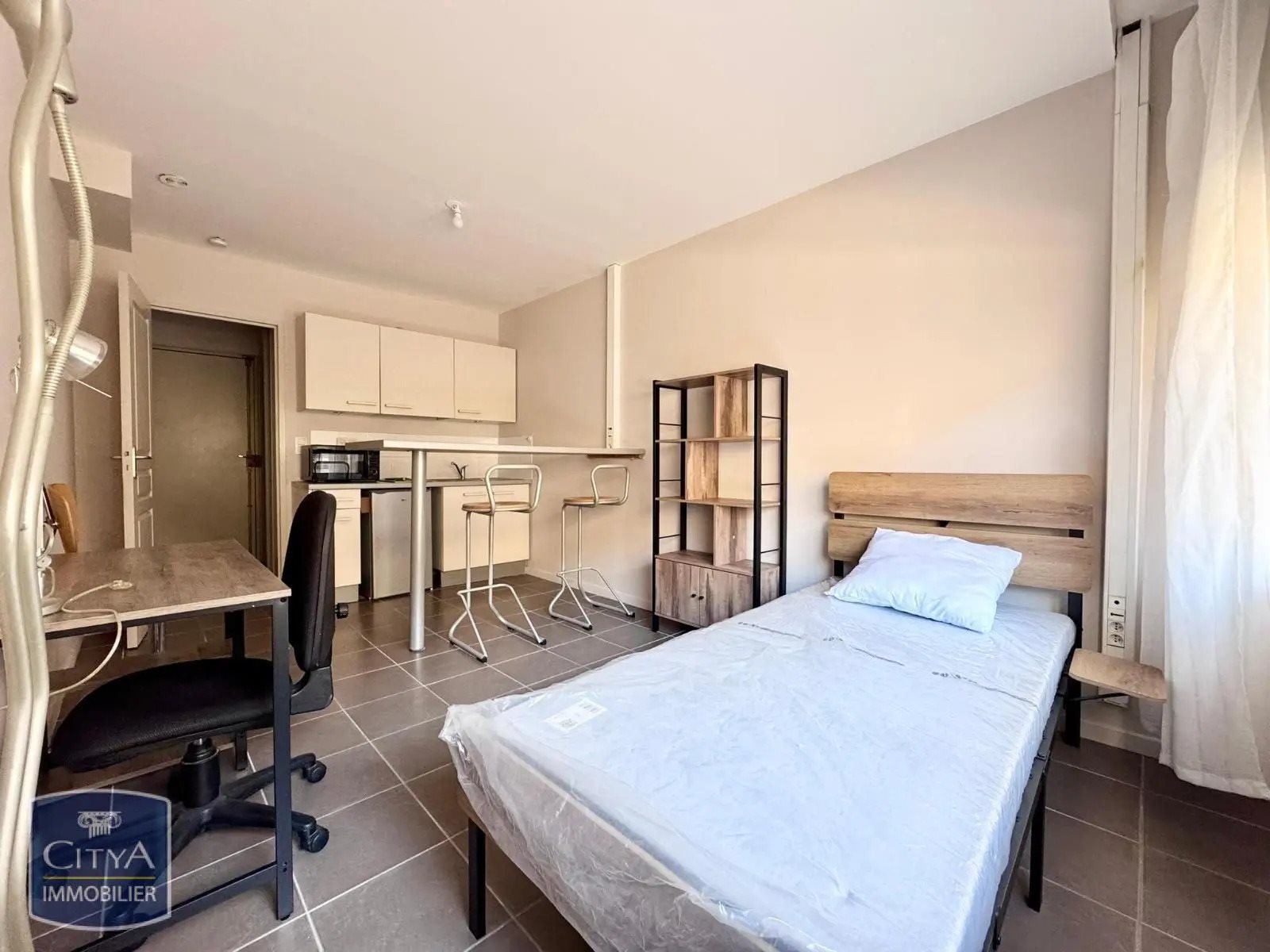 Appartement à louer, 19m², Nîmes