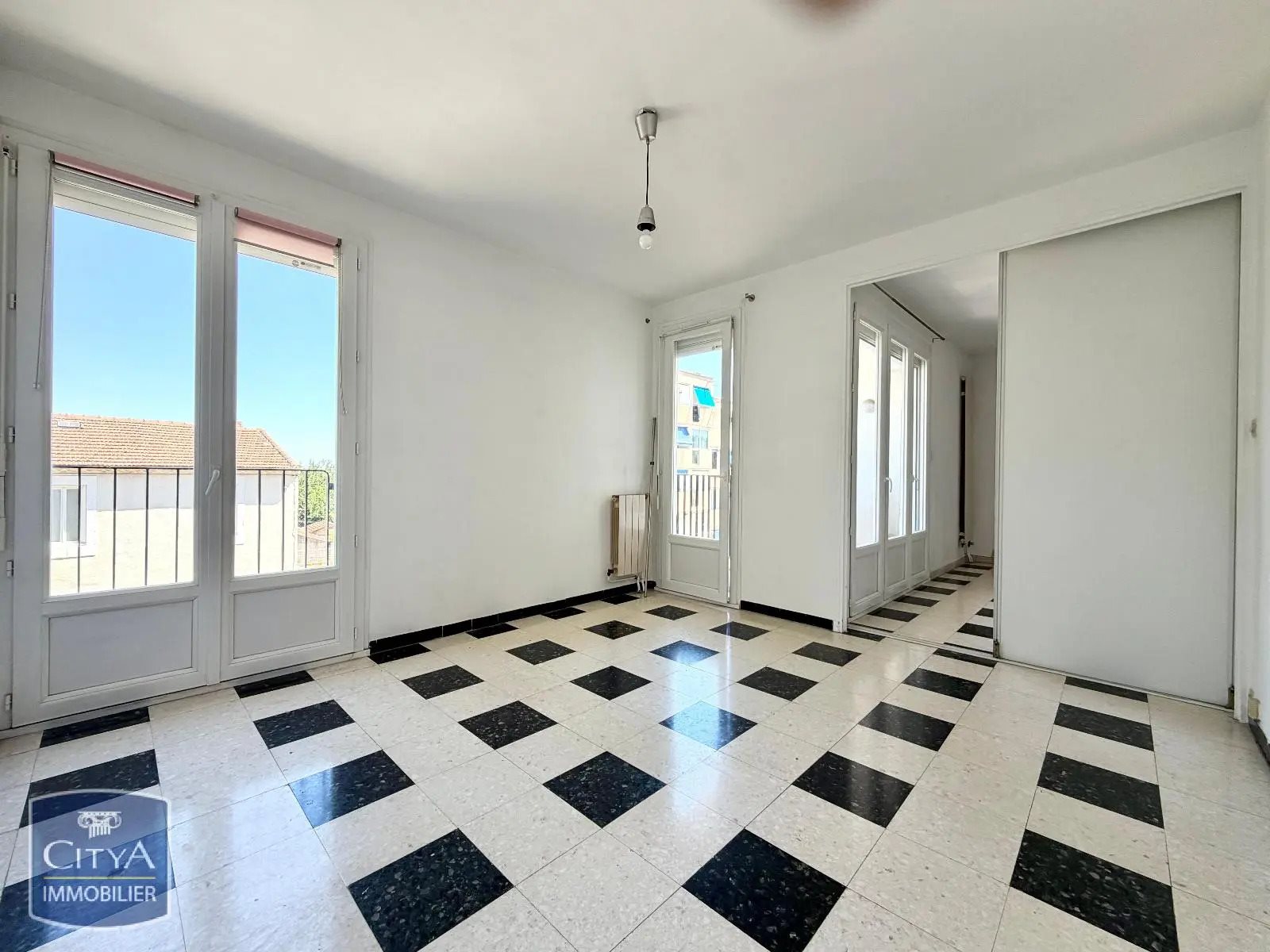 Appartement à louer, 83m², Nîmes