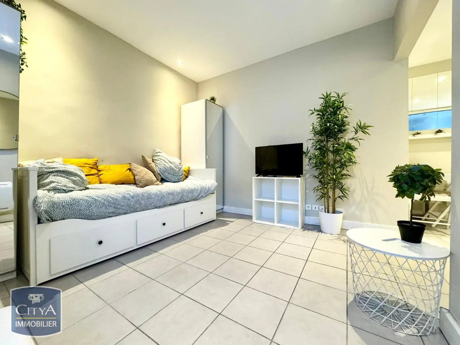 Appartement à louer, 22m², Nîmes