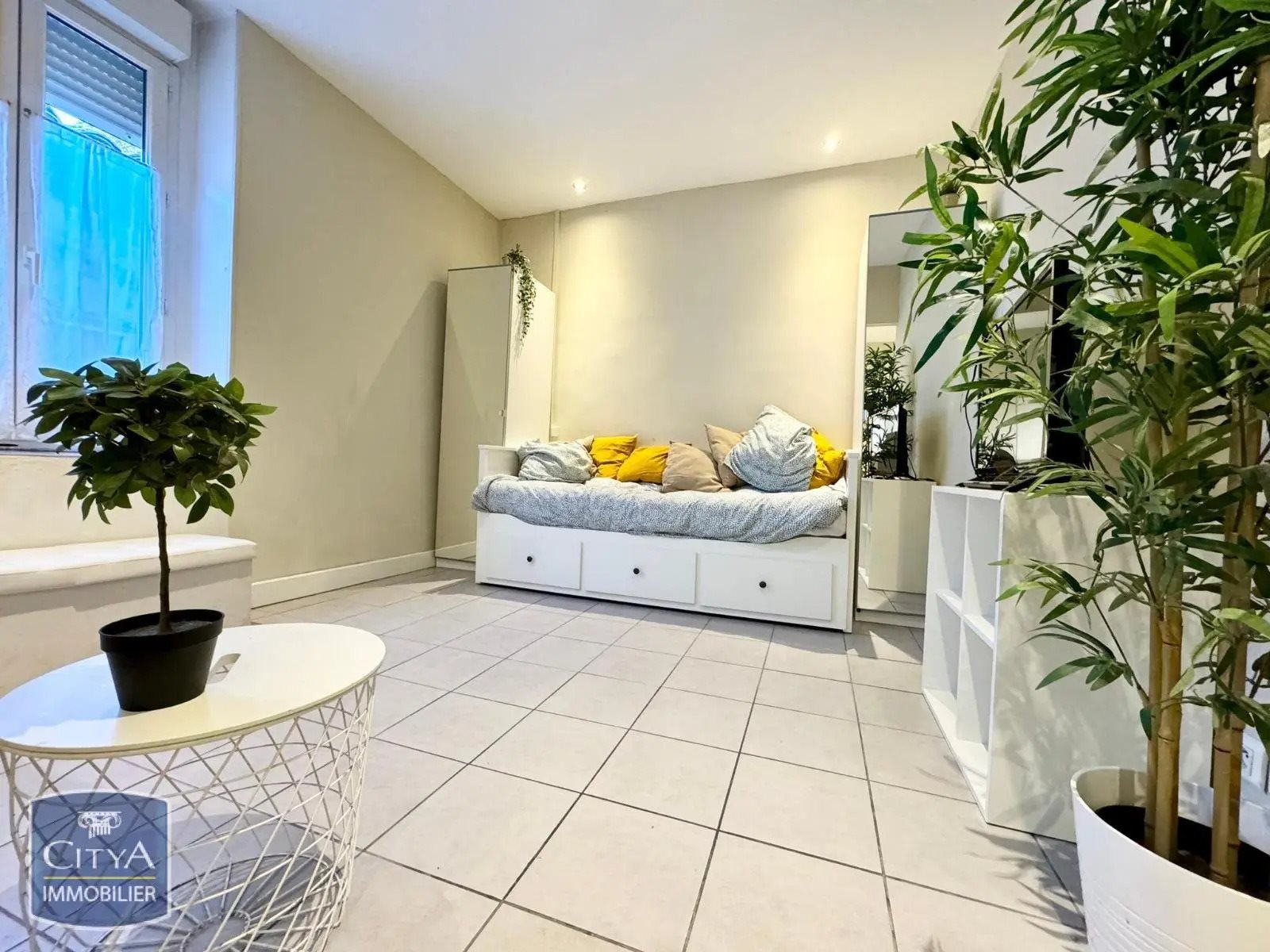 Appartement à louer, 22m², Nîmes