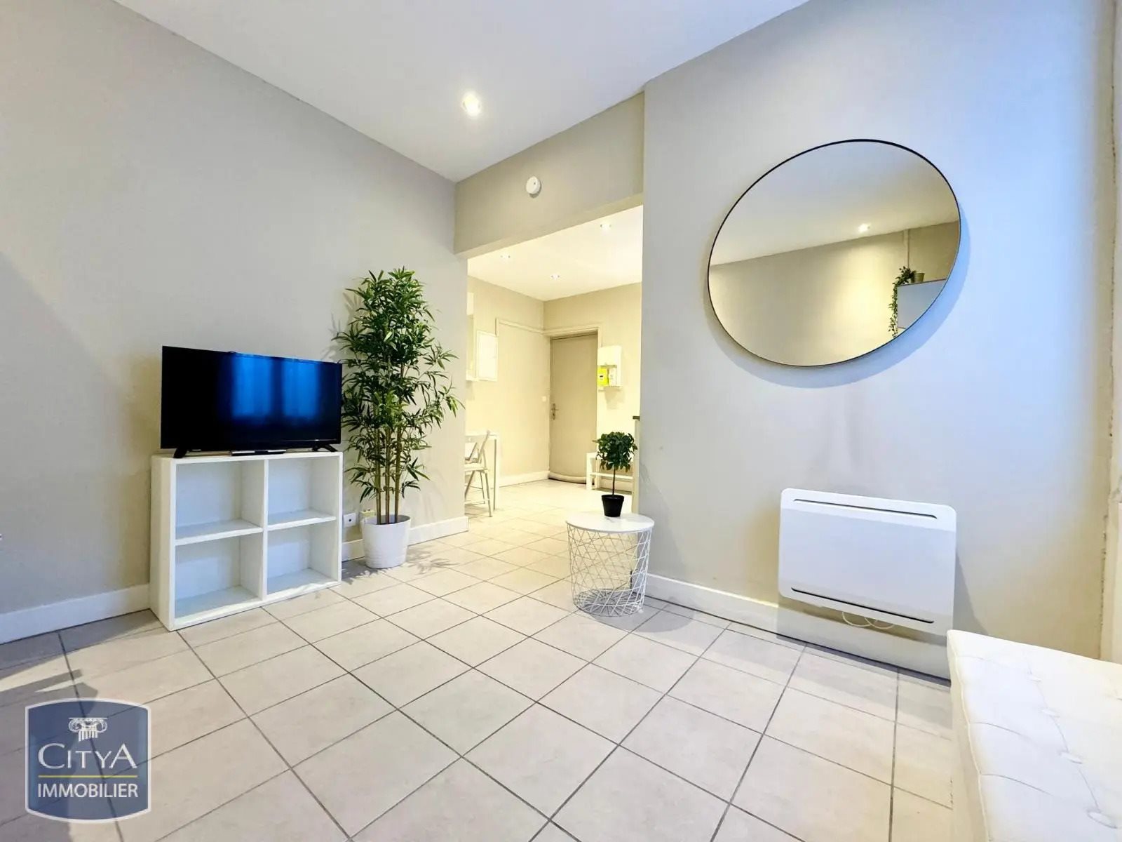 Appartement à louer, 22m², Nîmes
