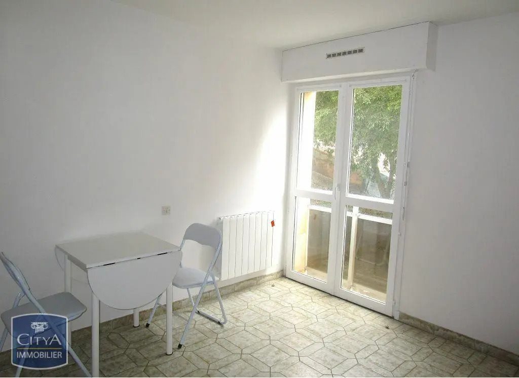 Appartement à louer, 22m², Nîmes