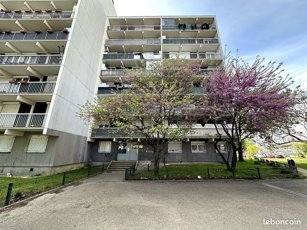 Appartement à vendre, 35m², Vaulx-en-Velin