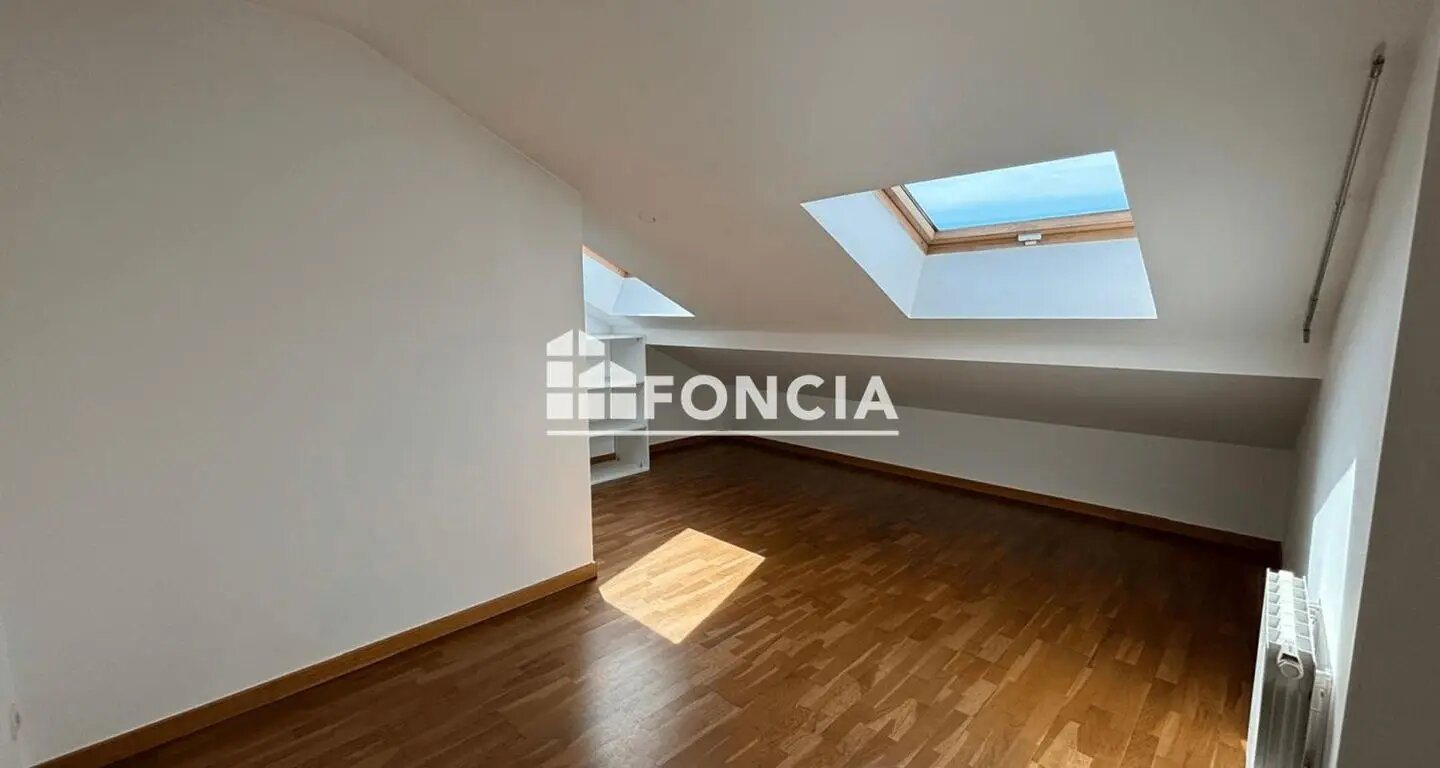 Appartement à louer, 94m², Craponne