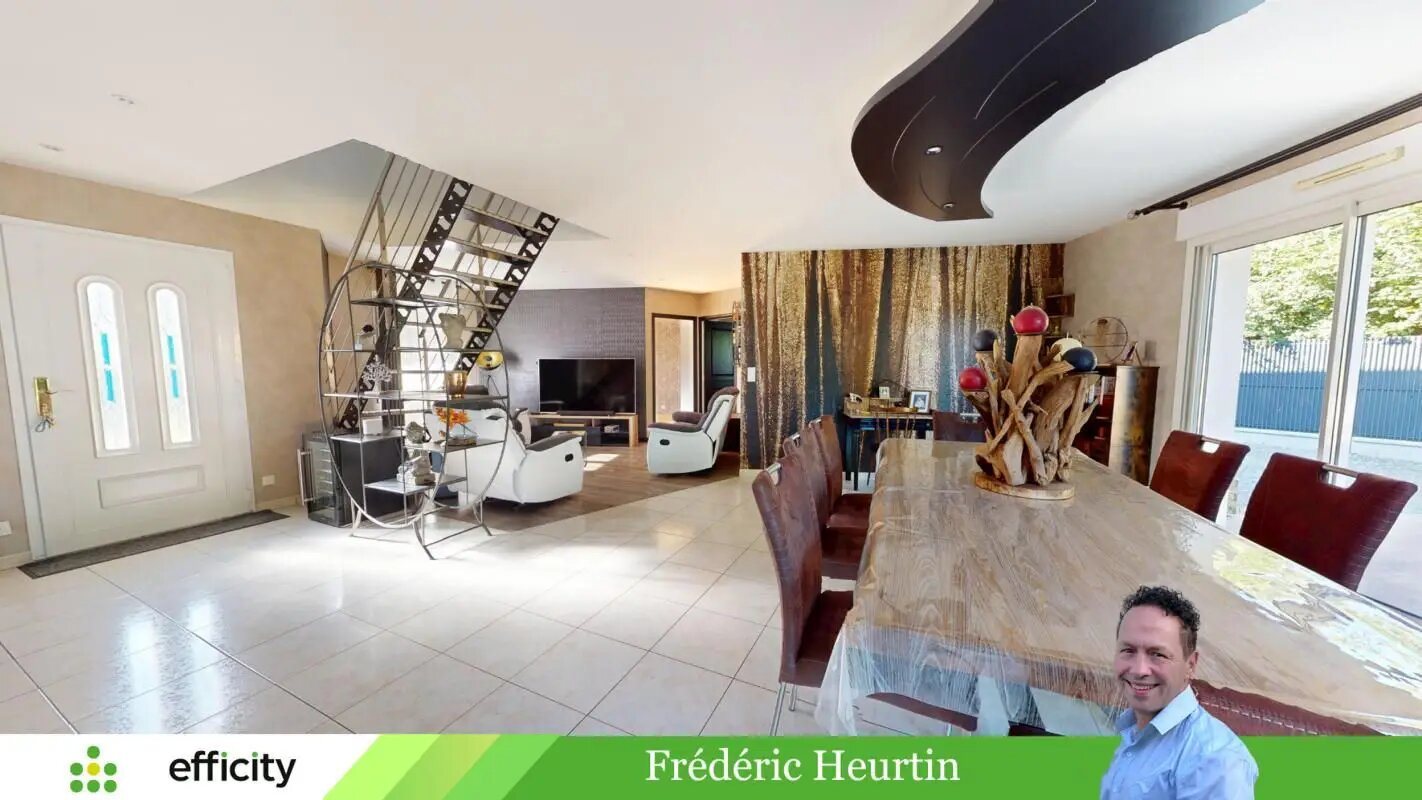 Maison à vendre, 145m², Saint-Ouën-des-Toits