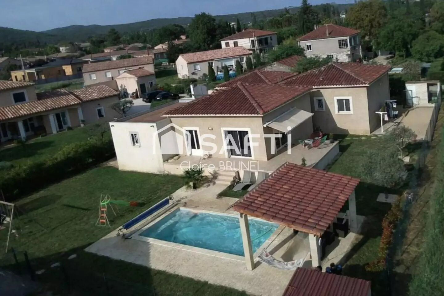 Maison à vendre, 162m², Saint-Julien-les-Rosiers