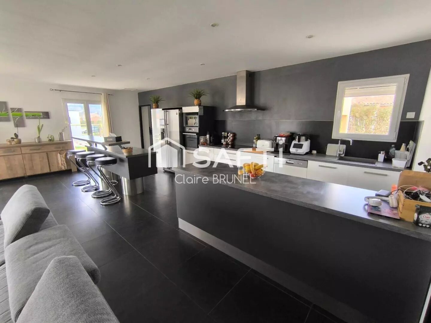 Maison à vendre, 162m², Saint-Julien-les-Rosiers
