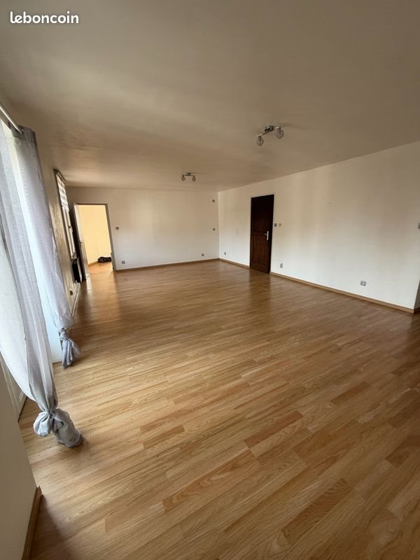 Appartement à vendre, 150m², Bourbon-Lancy