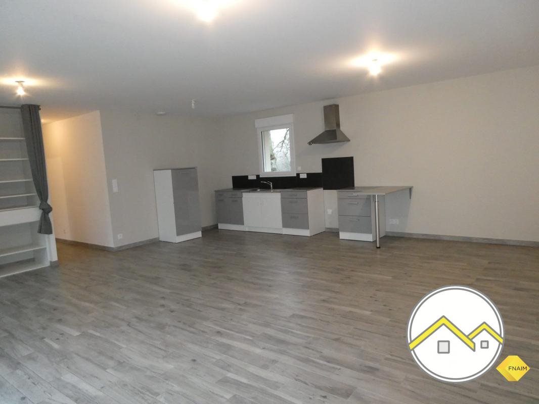 Maison à louer, 97m², Rougé