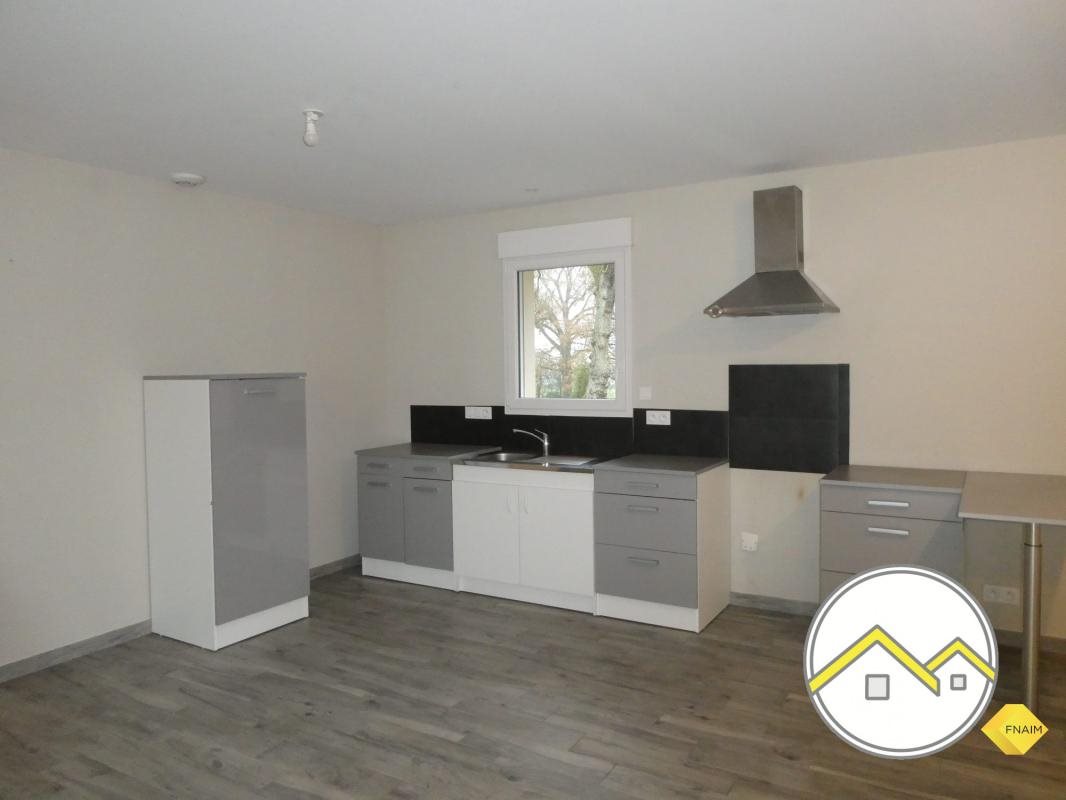 Maison à louer, 97m², Rougé