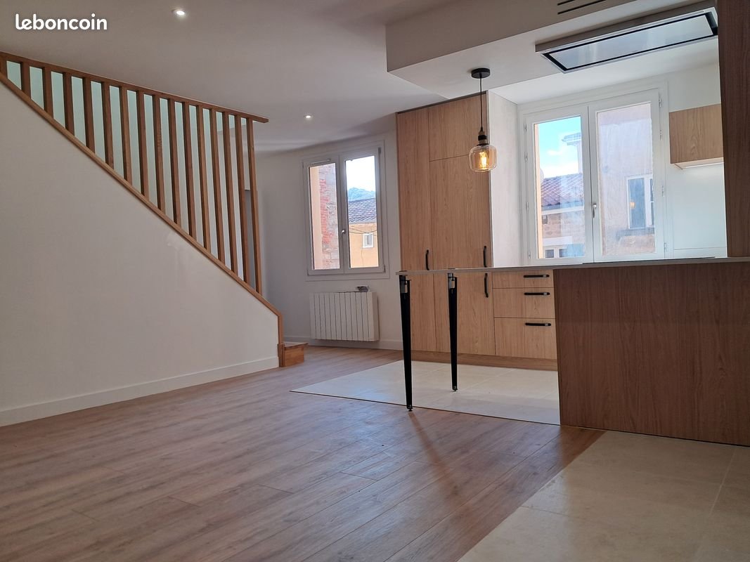 Maison à louer, 158m², Yzeron
