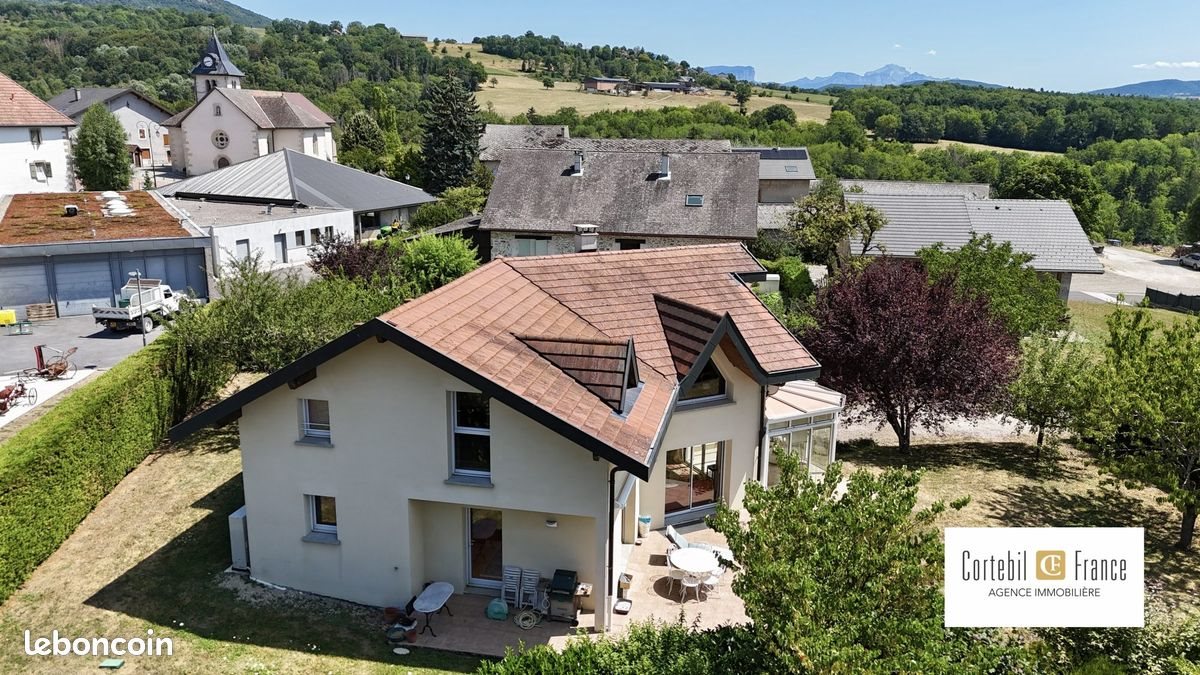 Maison à vendre, 162m², Cernex