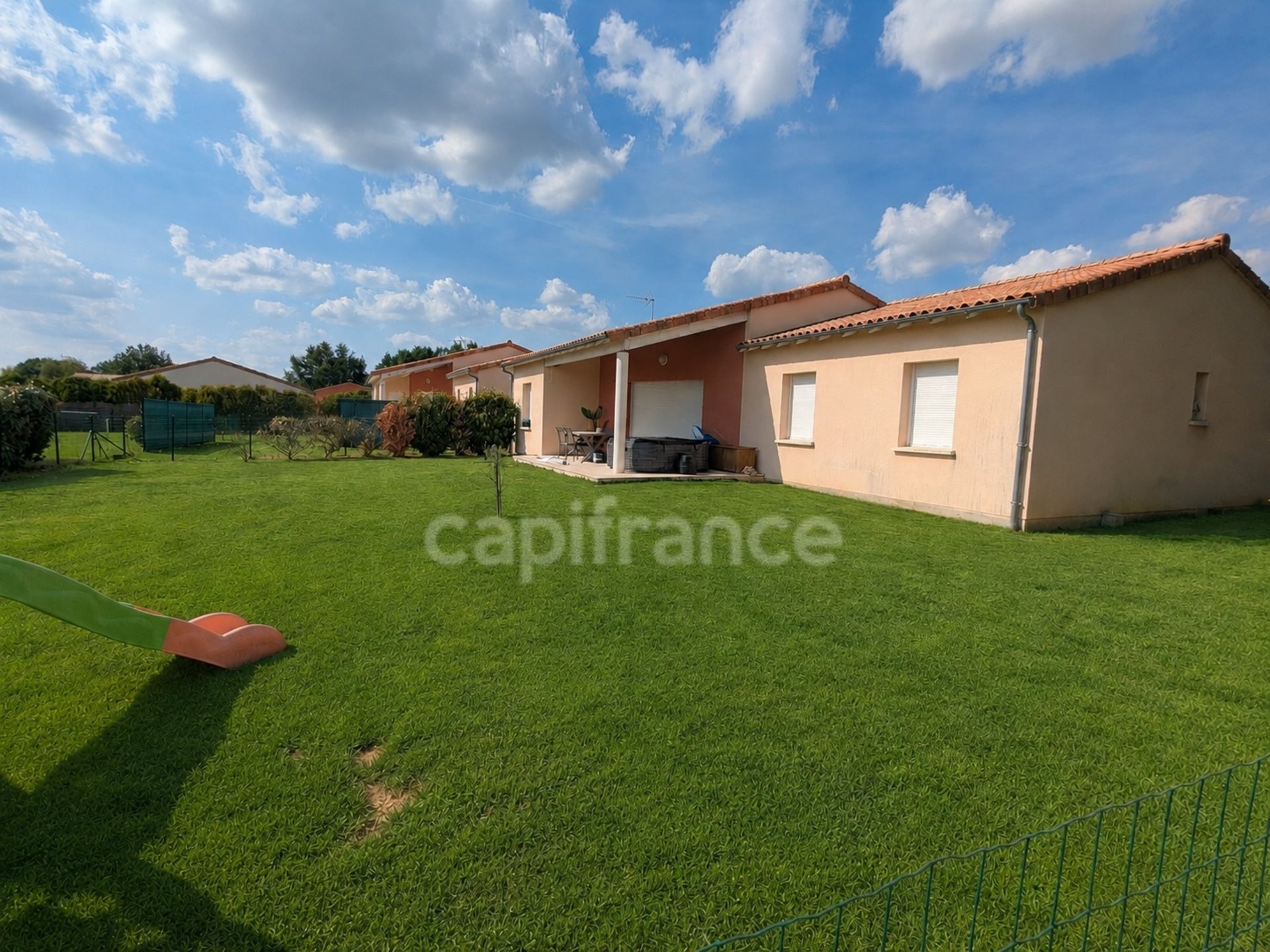 Maison à vendre, 101m², Fleuré