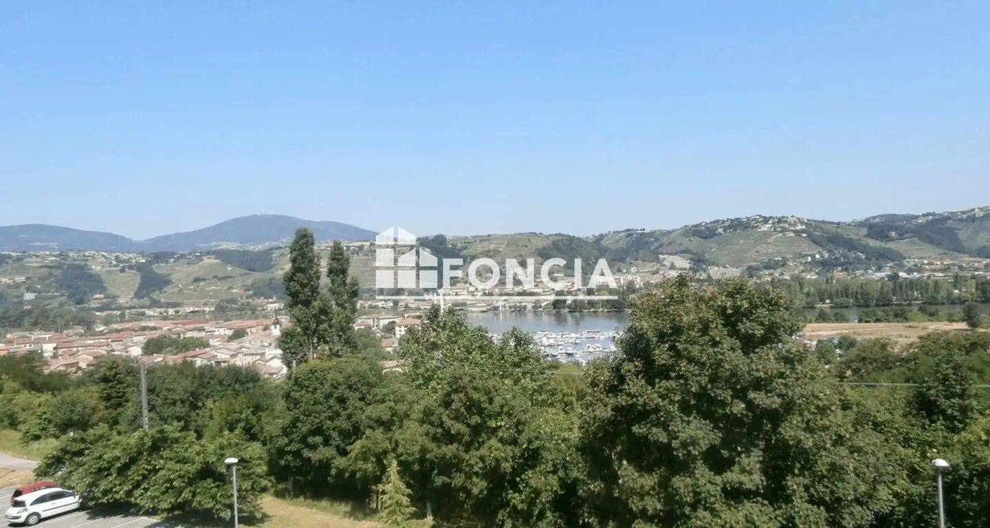 Appartement à louer, 57m², Saint-Clair-du-Rhône