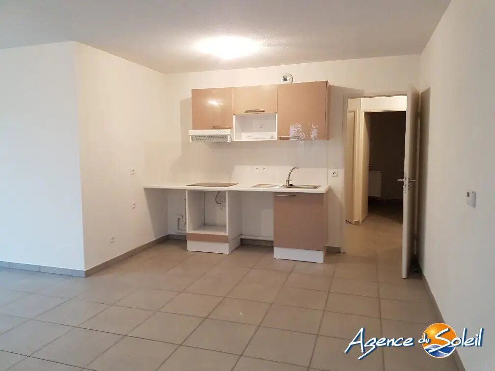 Appartement à louer, 77m², Canohès