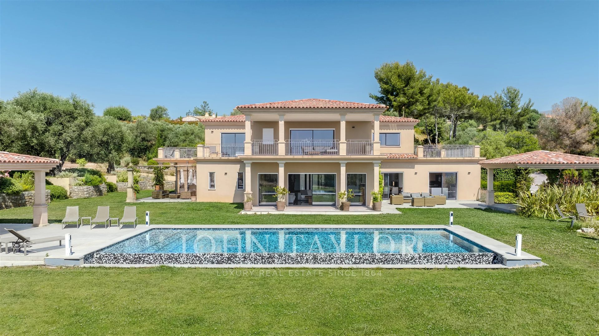 Maison à vendre, 570m², Roquefort-les-Pins