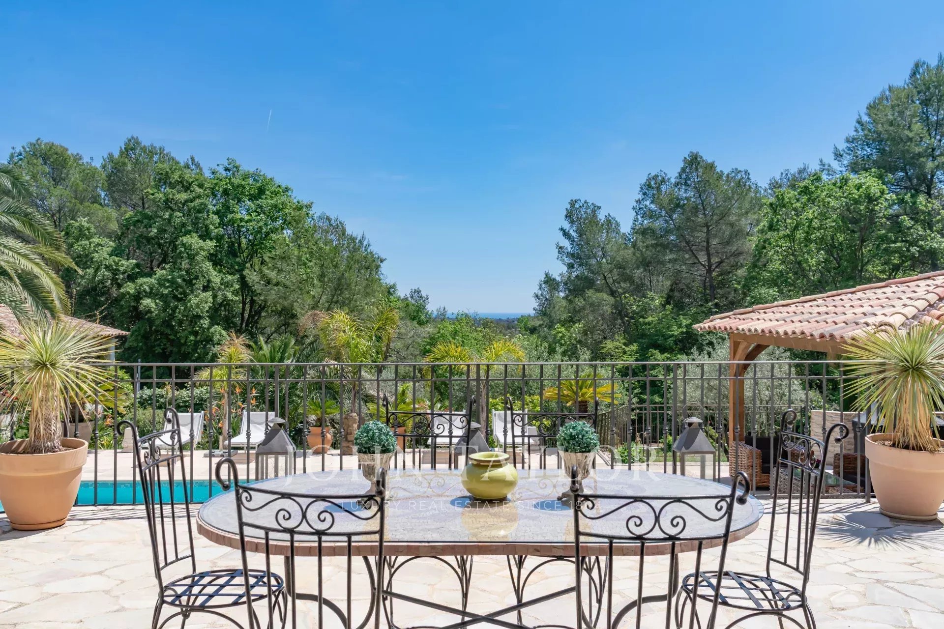 Maison à vendre, 260m², Le Rouret