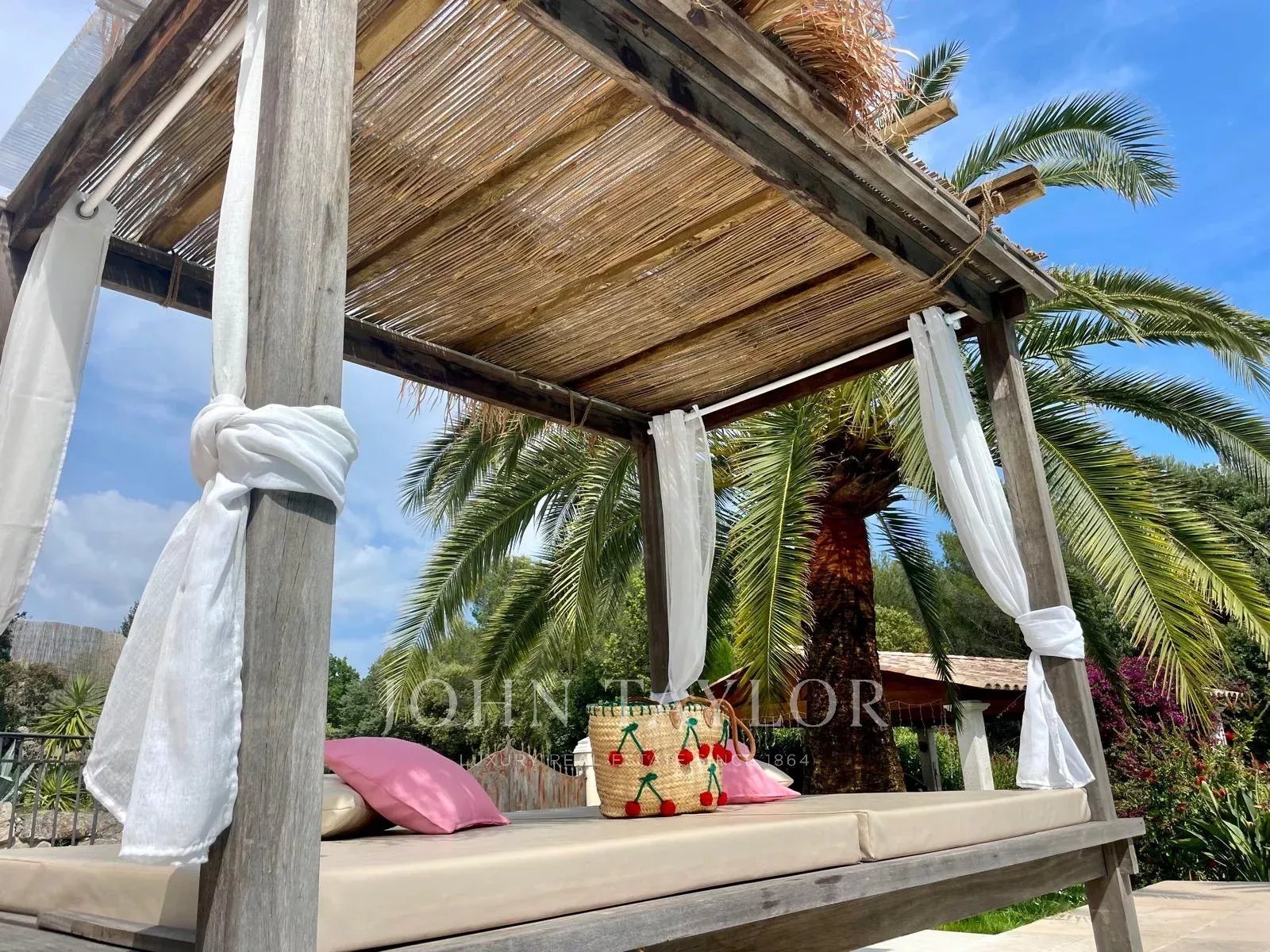 Maison à vendre, 260m², Le Rouret