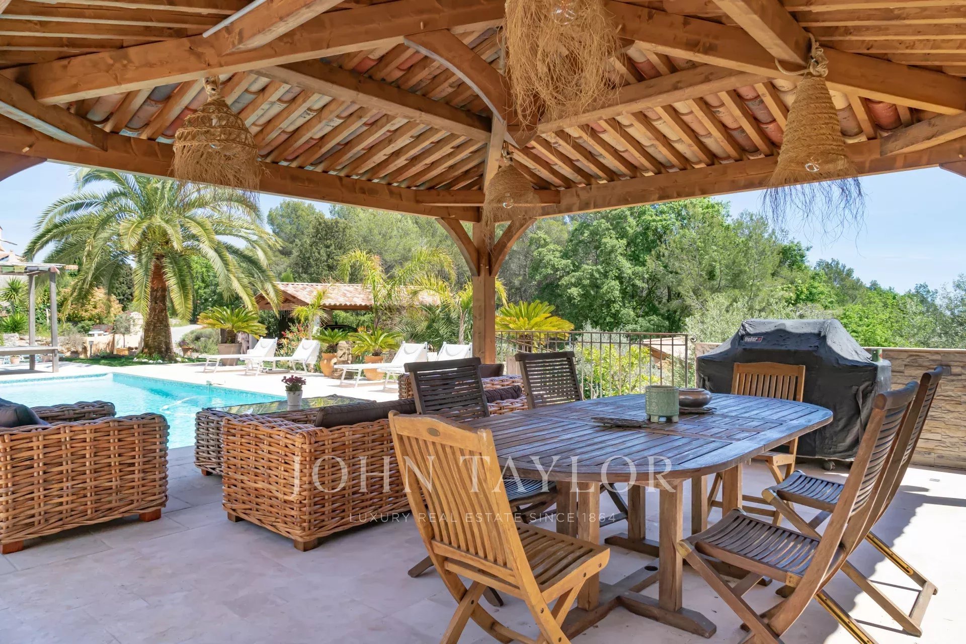Maison à vendre, 260m², Le Rouret