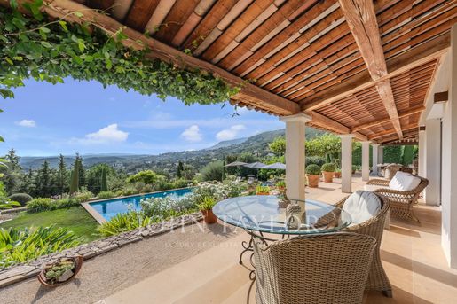 Maison 4 pièces 220 m² · à Vence · 220 m² · 1 995 000 €