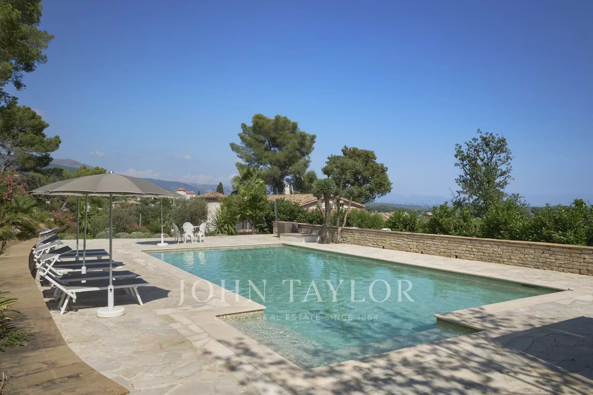 Maison à vendre, 312m², Le Rouret