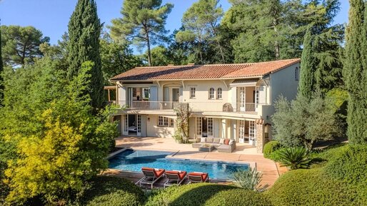 Maison 10 pièces 212 m² · à Valbonne · 212 m² · 1 590 000 €