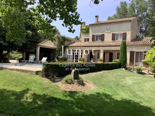 Maussane-les-Alpilles 210m²