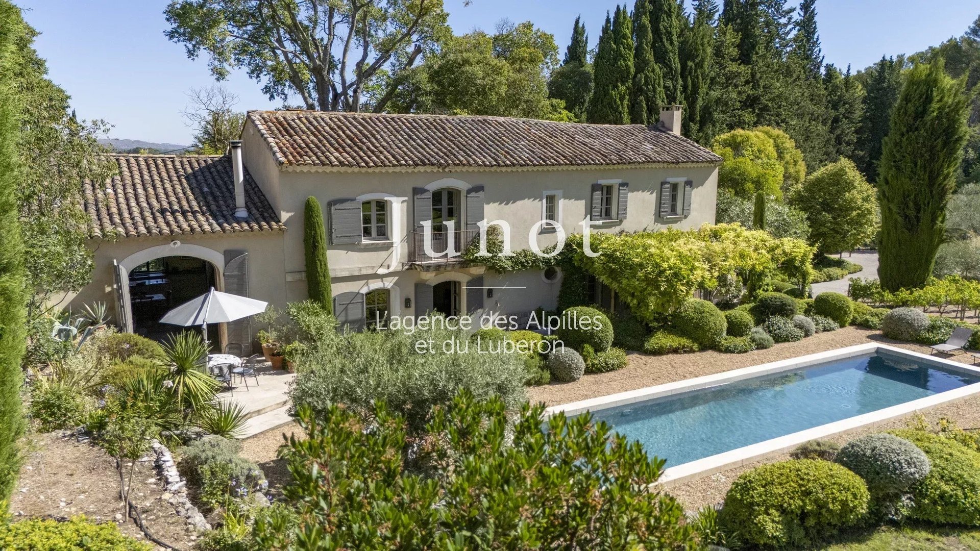Maison à vendre, 275m², Saint-Etienne-du-Grès