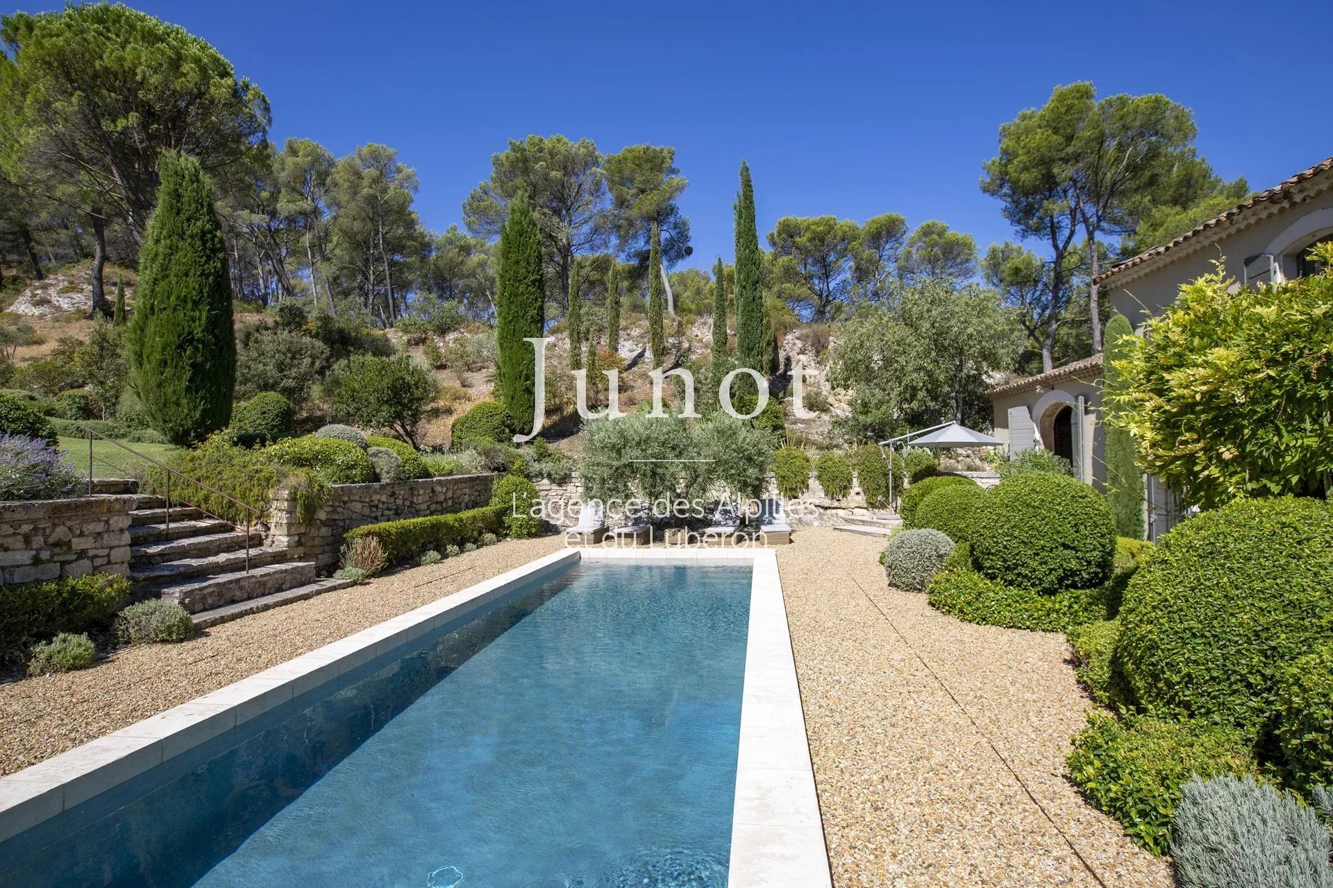 Maison à vendre, 275m², Saint-Etienne-du-Grès