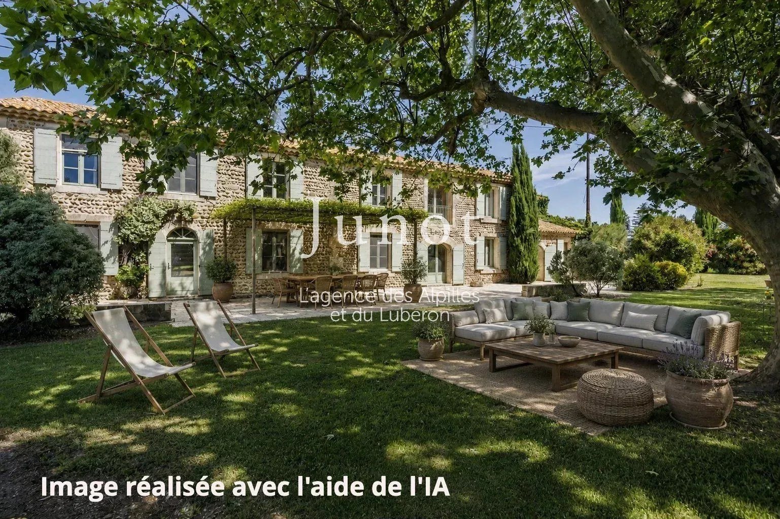Maison à vendre, 435m², Saint-Martin-de-Crau