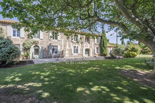 Saint-Martin-de-Crau 435m²